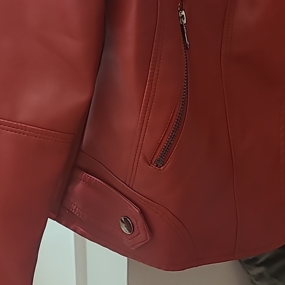 Jacket - Picture 3 of 8